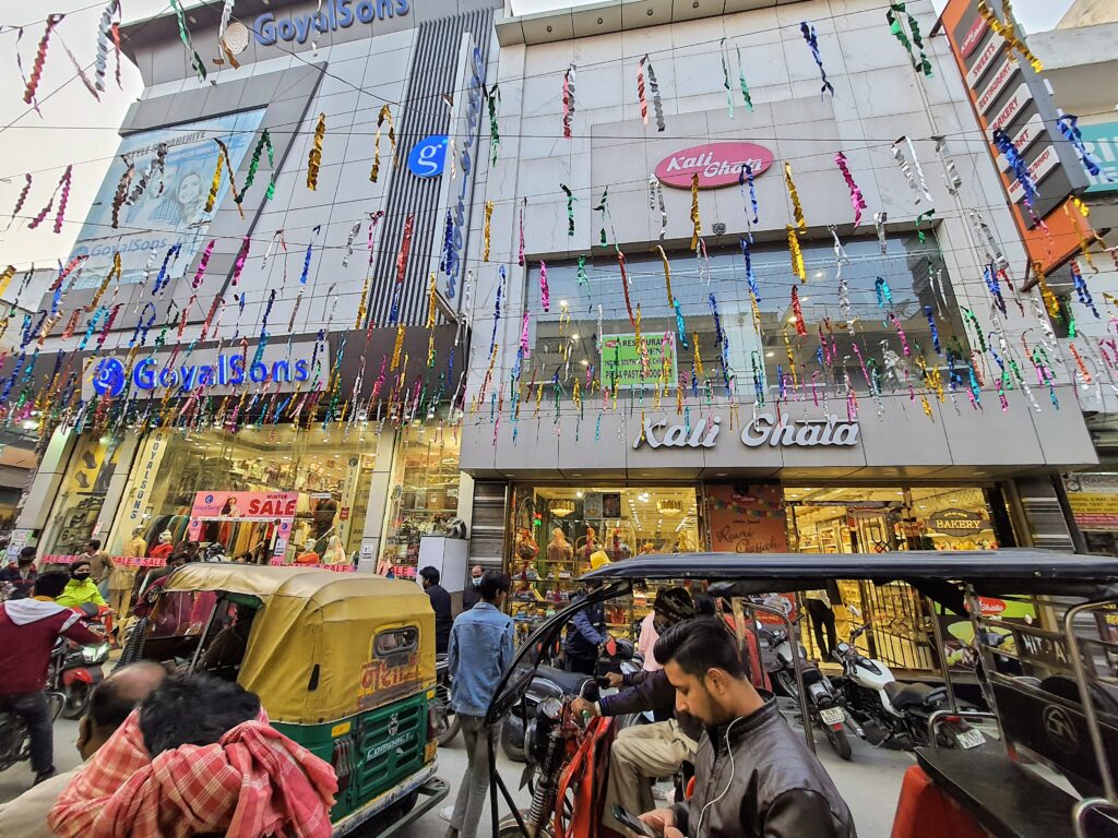 yamaha showroom uttam nagar